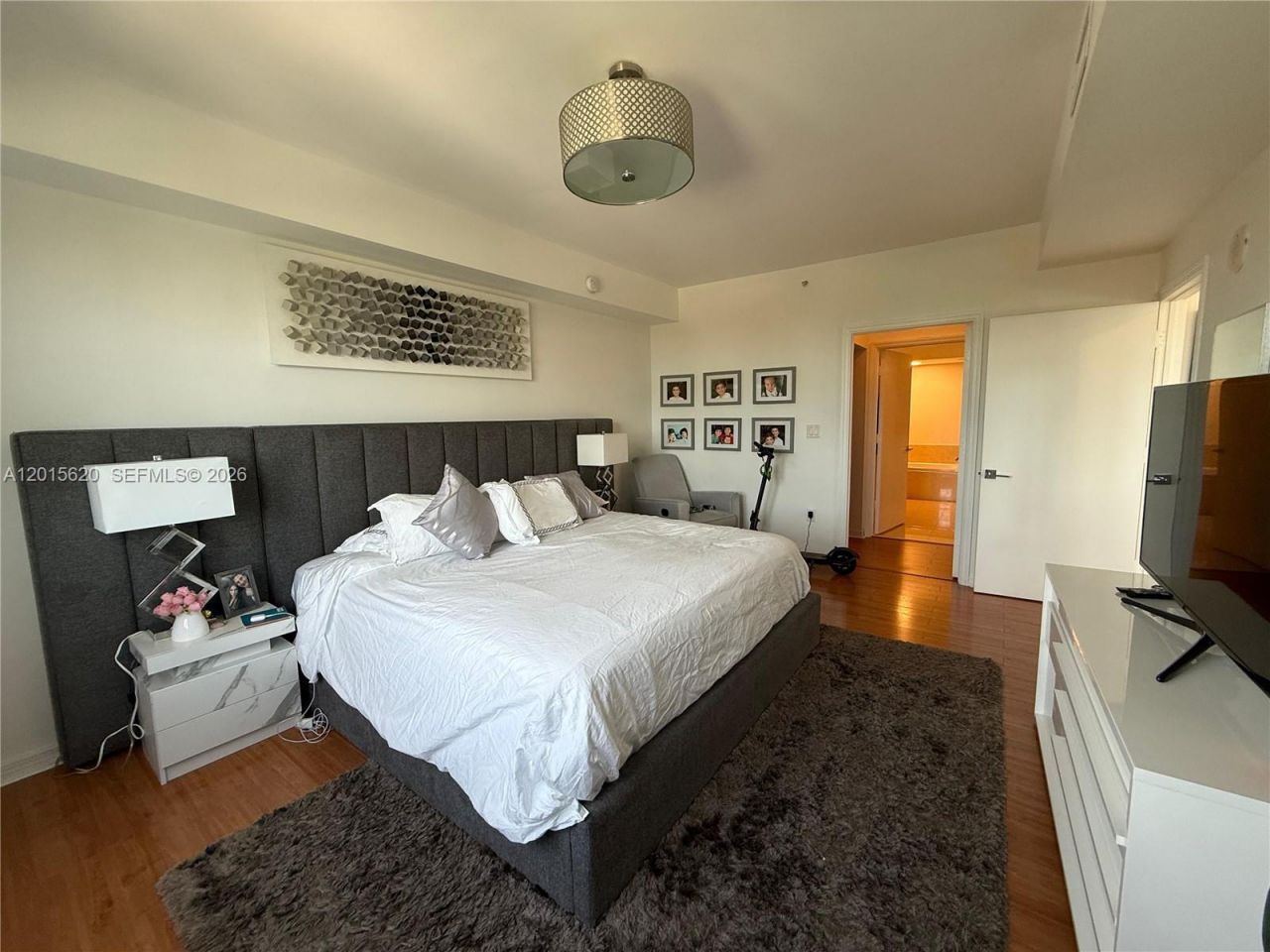 19900 E Country Club Dr , Unit 804, Aventura, FL 33180 Photo