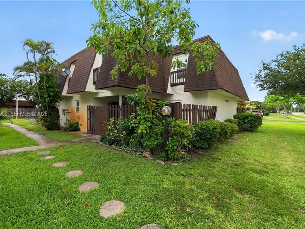 7913 Tam Oshanter Blvd , North Lauderdale, FL 33068
