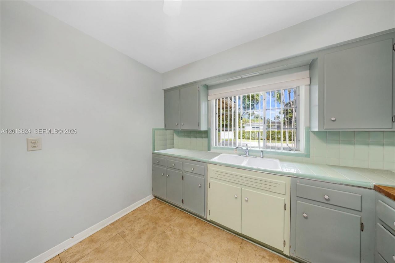 400 Morningside Dr, Miami Springs, FL 33166 Photo