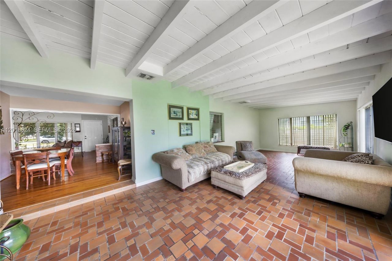 400 Morningside Dr, Miami Springs, FL 33166 Photo