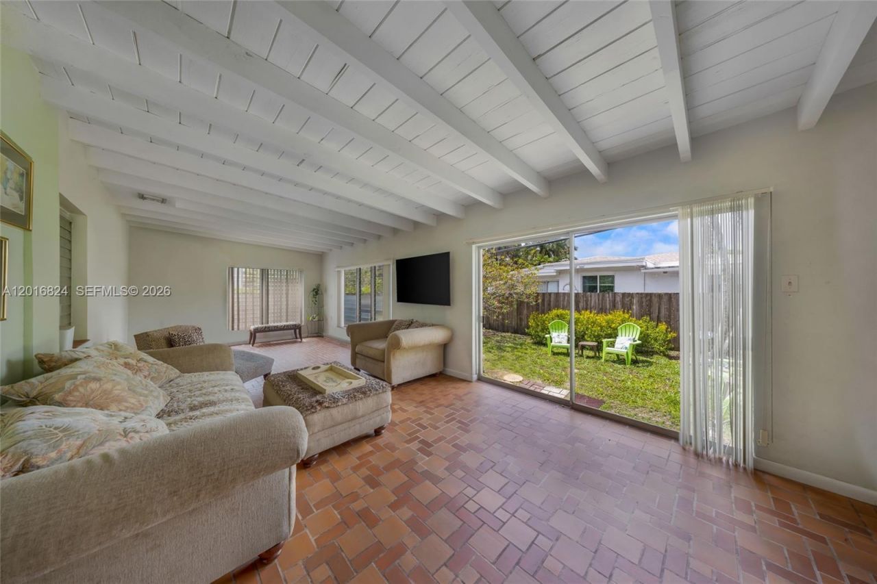 400 Morningside Dr, Miami Springs, FL 33166 Photo