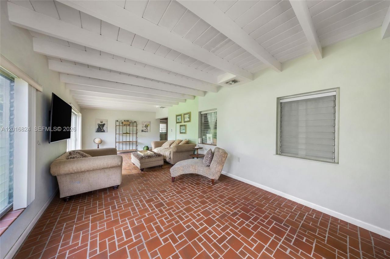 400 Morningside Dr, Miami Springs, FL 33166 Photo