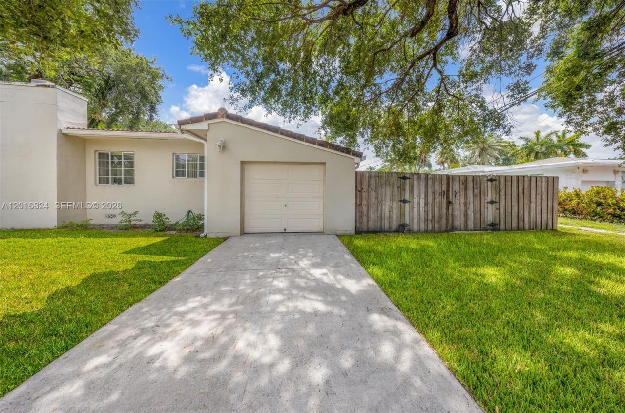 400 Morningside Dr, Miami Springs, FL 33166 Photo