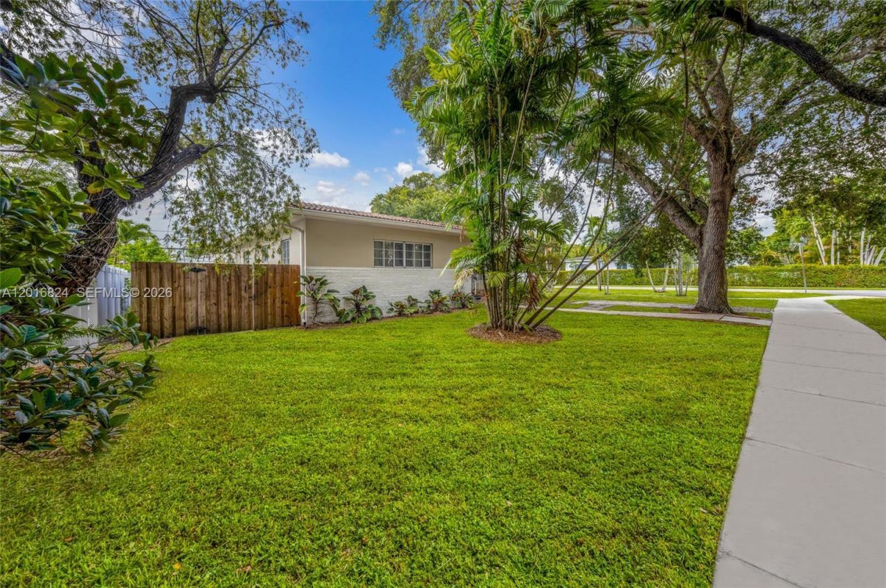 400 Morningside Dr, Miami Springs, FL 33166 Photo