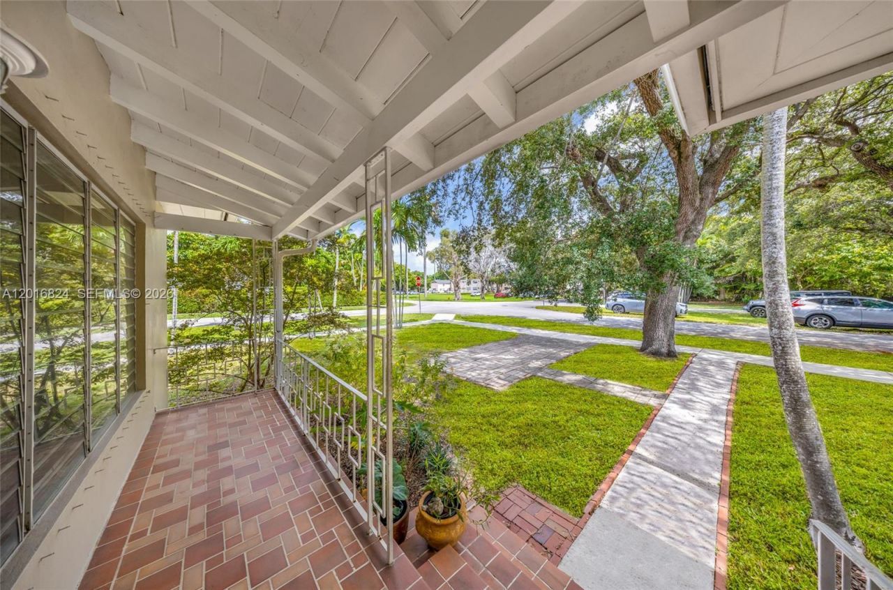 400 Morningside Dr, Miami Springs, FL 33166 Photo