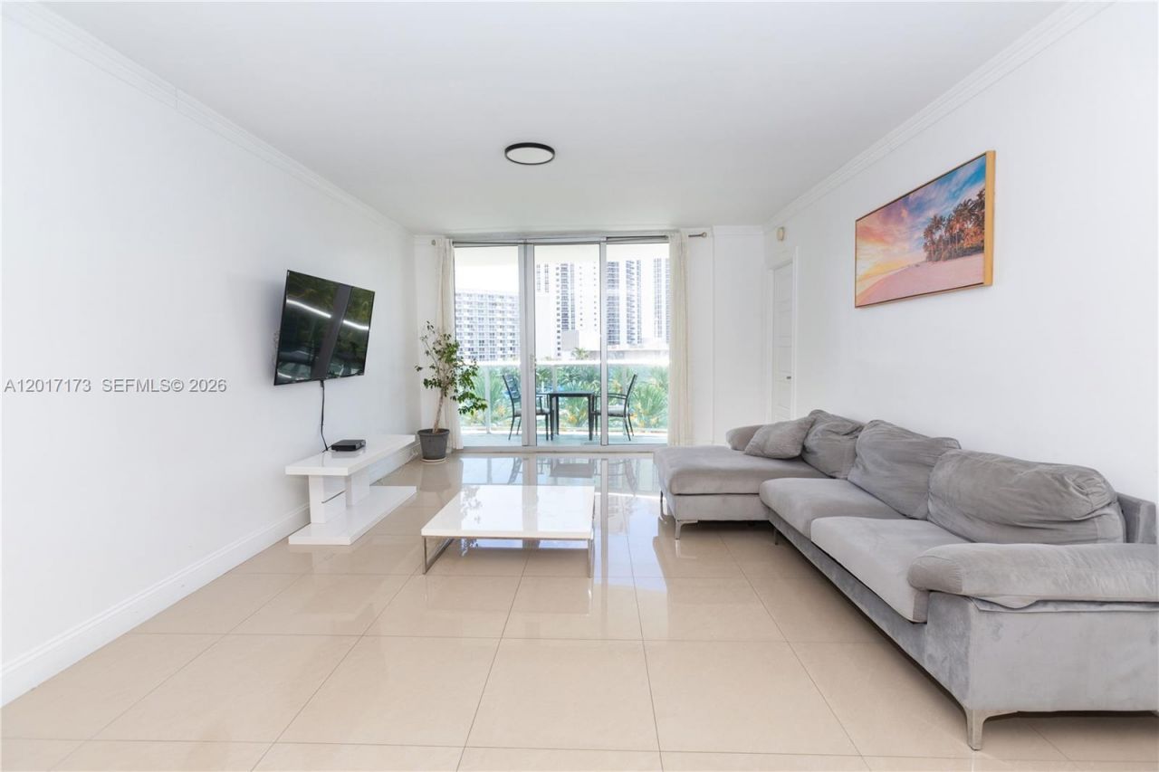 19370 Collins Ave , Unit 621, Sunny Isles Beach, FL 33160 Photo