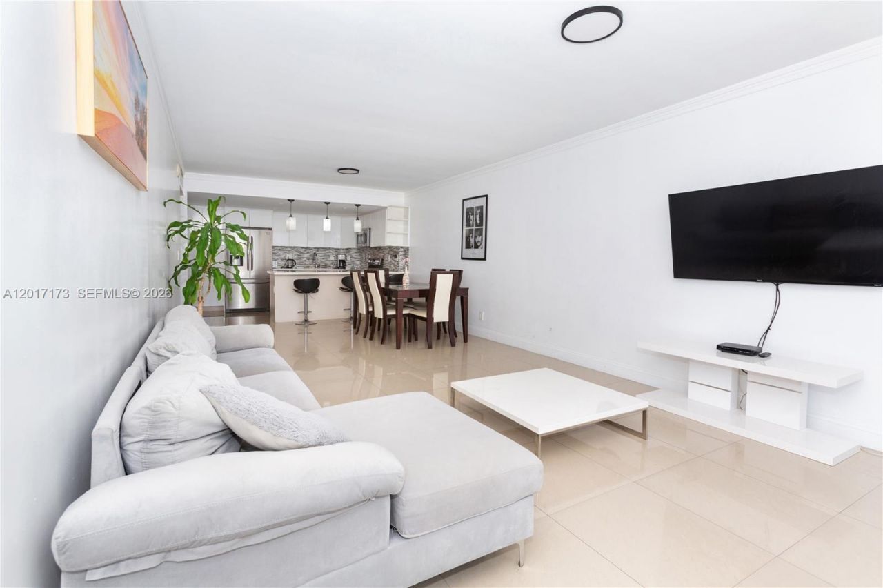19370 Collins Ave , Unit 621, Sunny Isles Beach, FL 33160 Photo