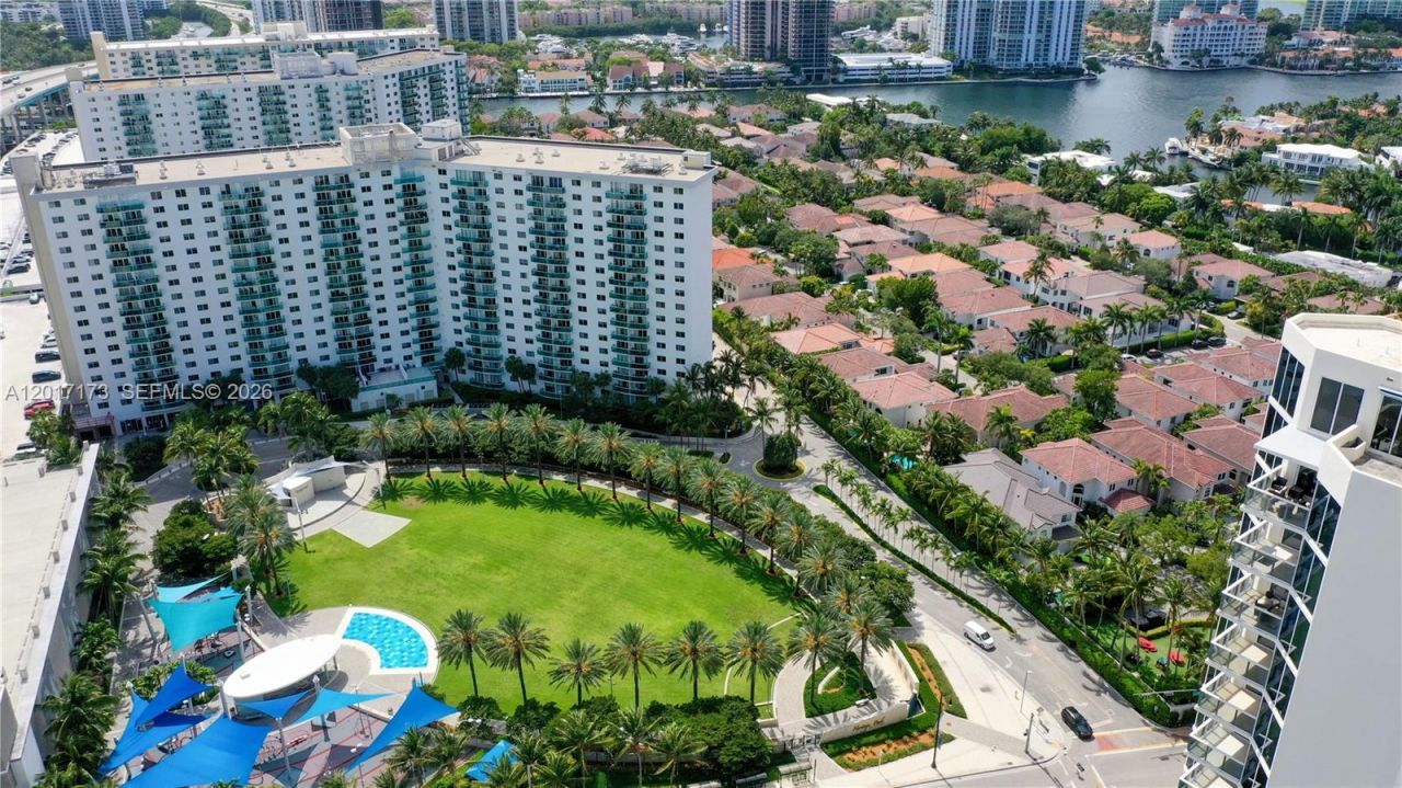 19370 Collins Ave , Unit 621, Sunny Isles Beach, FL 33160 Photo