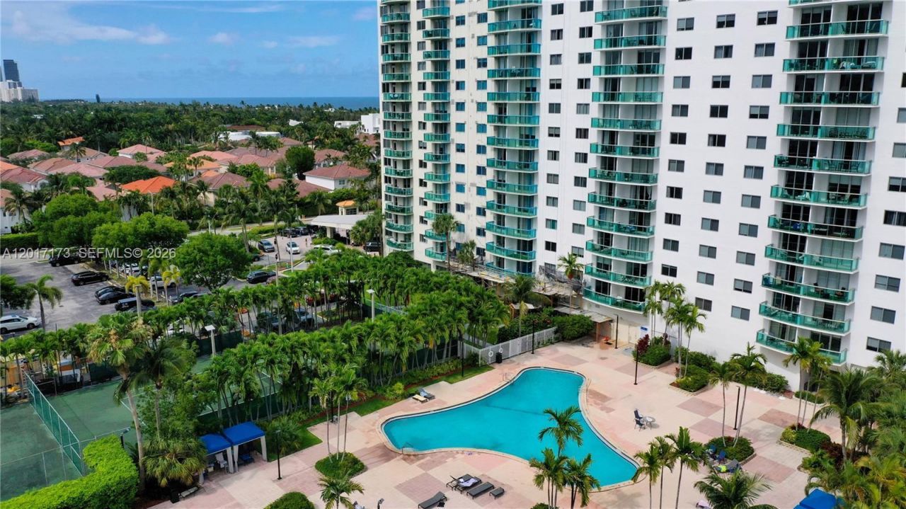 19370 Collins Ave , Unit 621, Sunny Isles Beach, FL 33160 Photo
