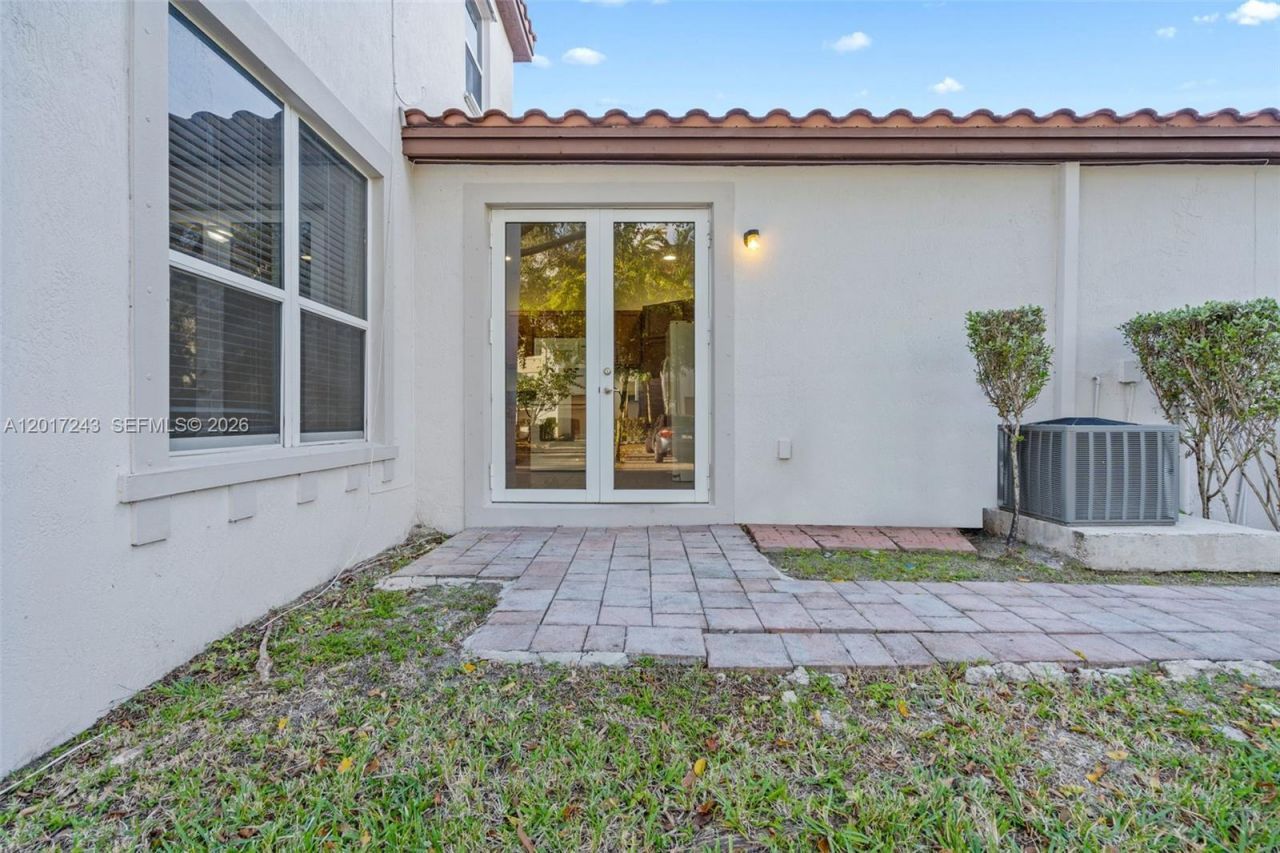 9243 SW 170th Ave , Miami, FL 33196 Photo