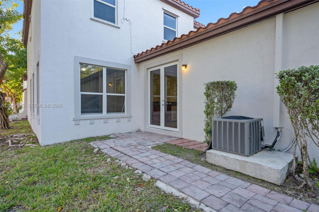 9243 SW 170th Ave , Miami, FL 33196 Photo