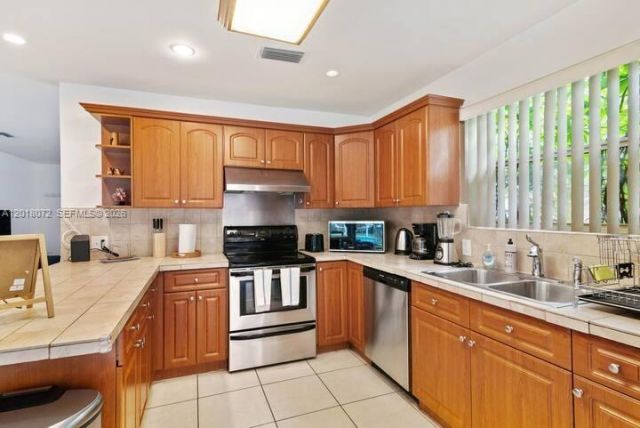 13325 SW 84th Ave , Pinecrest, FL 33156 Photo