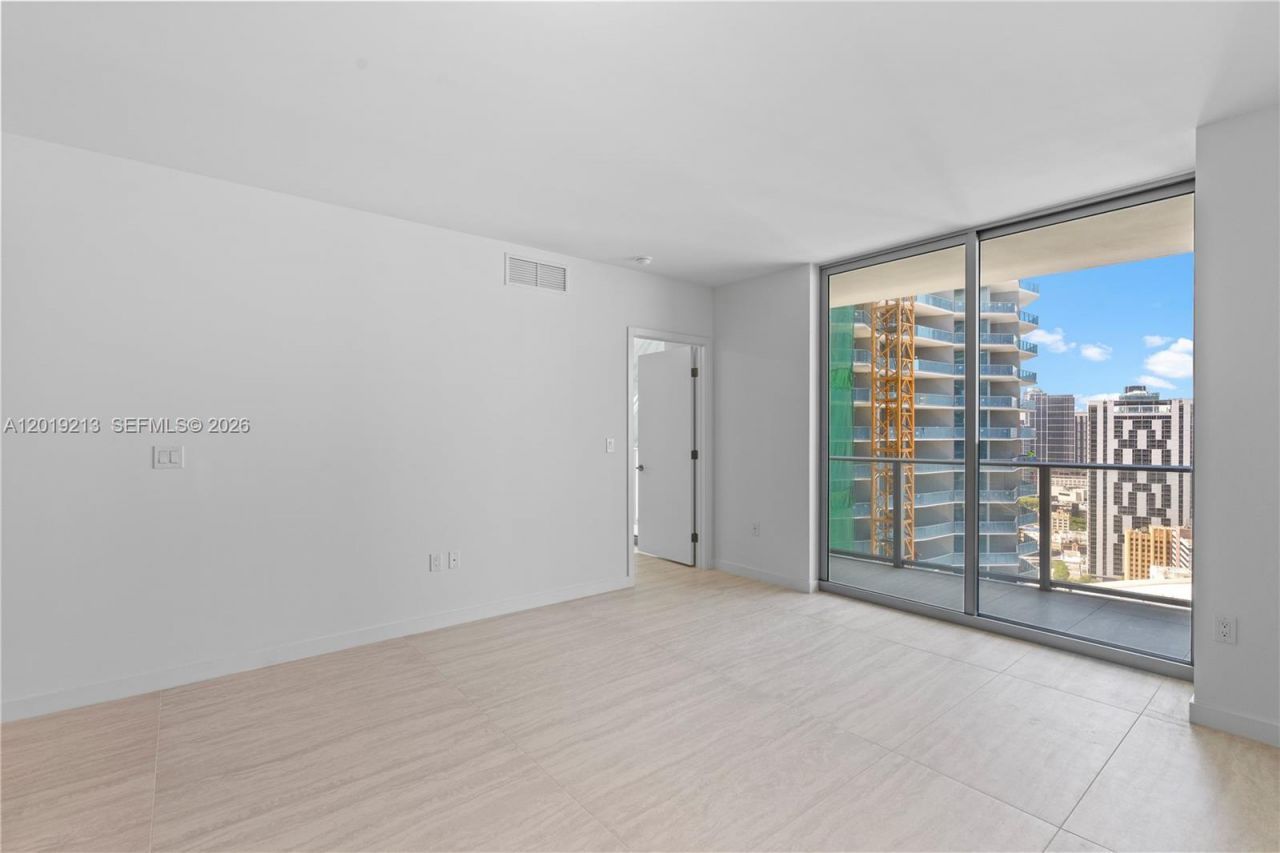 77 SE 5 , Unit 3702, Miami, FL 33131 Photo