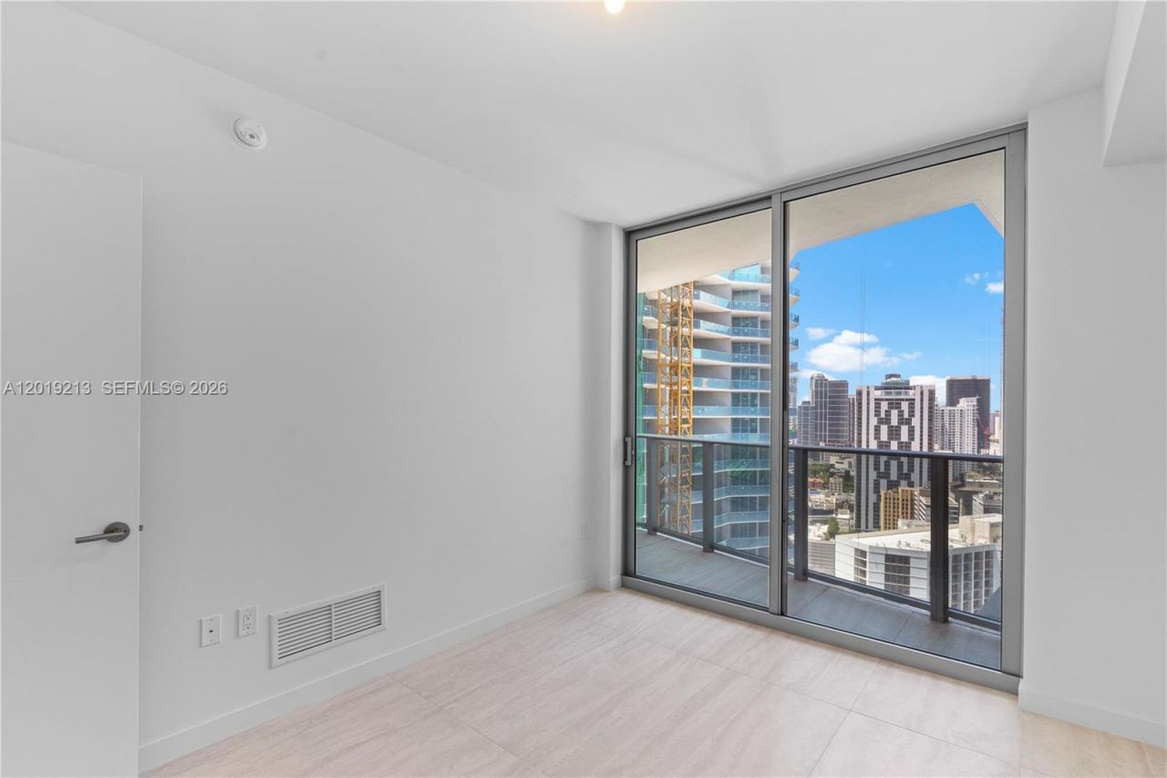 77 SE 5 , Unit 3702, Miami, FL 33131 Photo