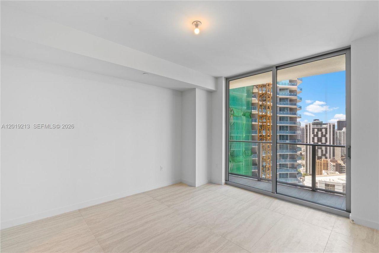 77 SE 5 , Unit 3702, Miami, FL 33131 Photo