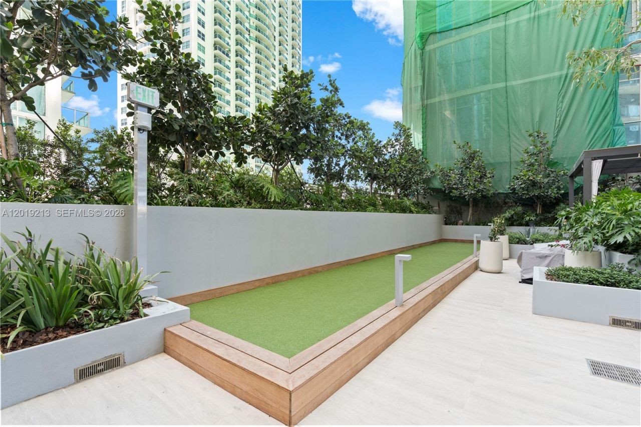 77 SE 5 , Unit 3702, Miami, FL 33131 Photo