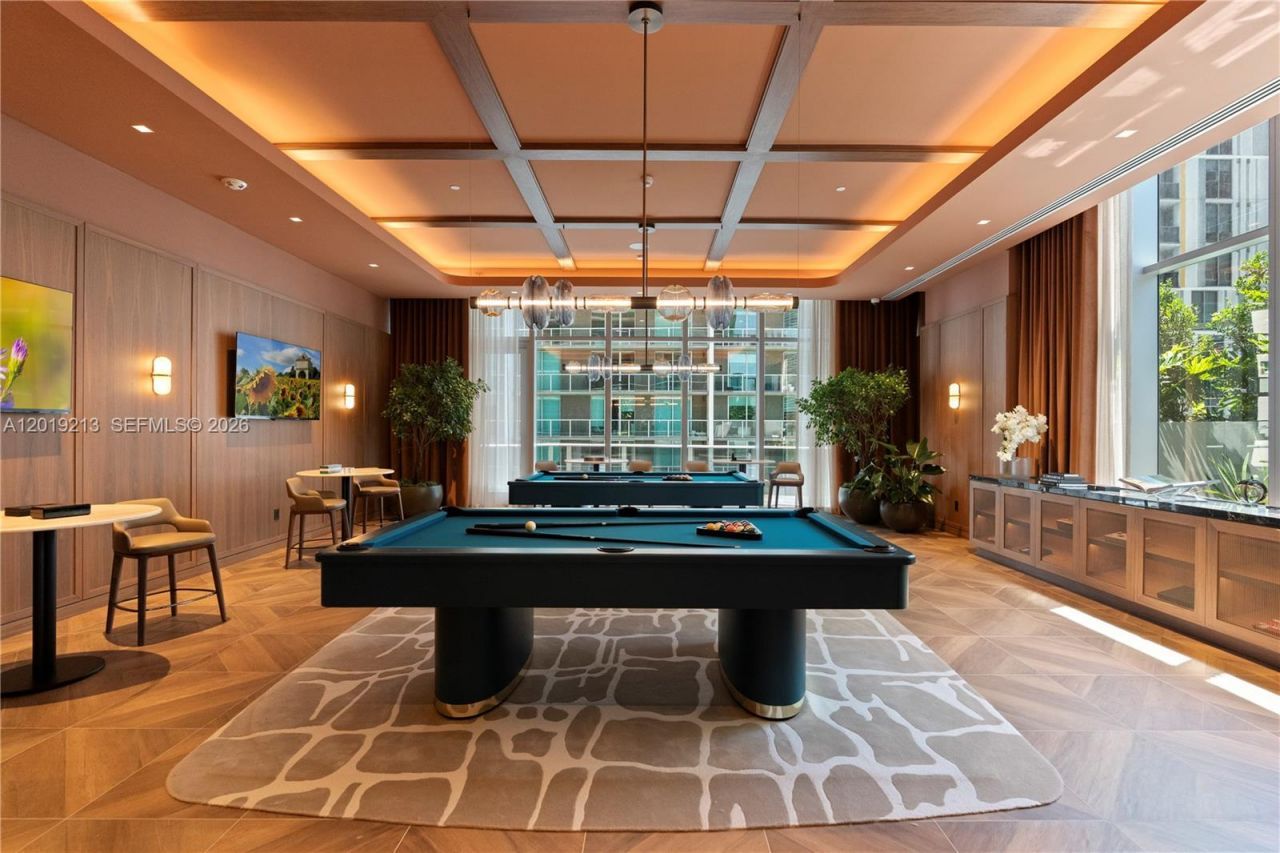 77 SE 5 , Unit 3702, Miami, FL 33131 Photo