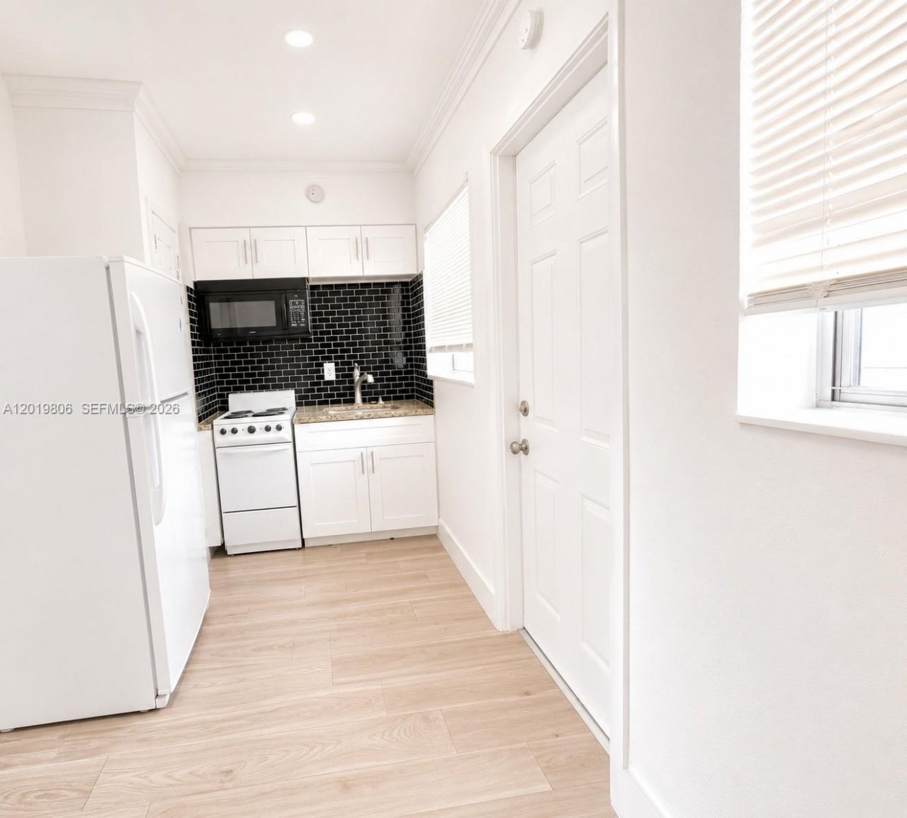 612 NW 1st Ave , Unit 00, Hallandale Beach, FL 33009 Photo