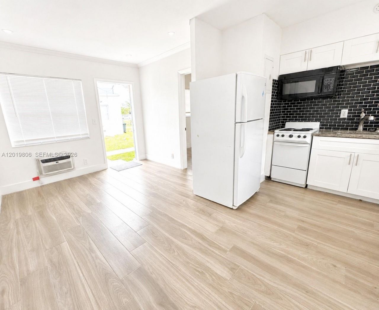 612 NW 1st Ave , Unit 00, Hallandale Beach, FL 33009 Photo