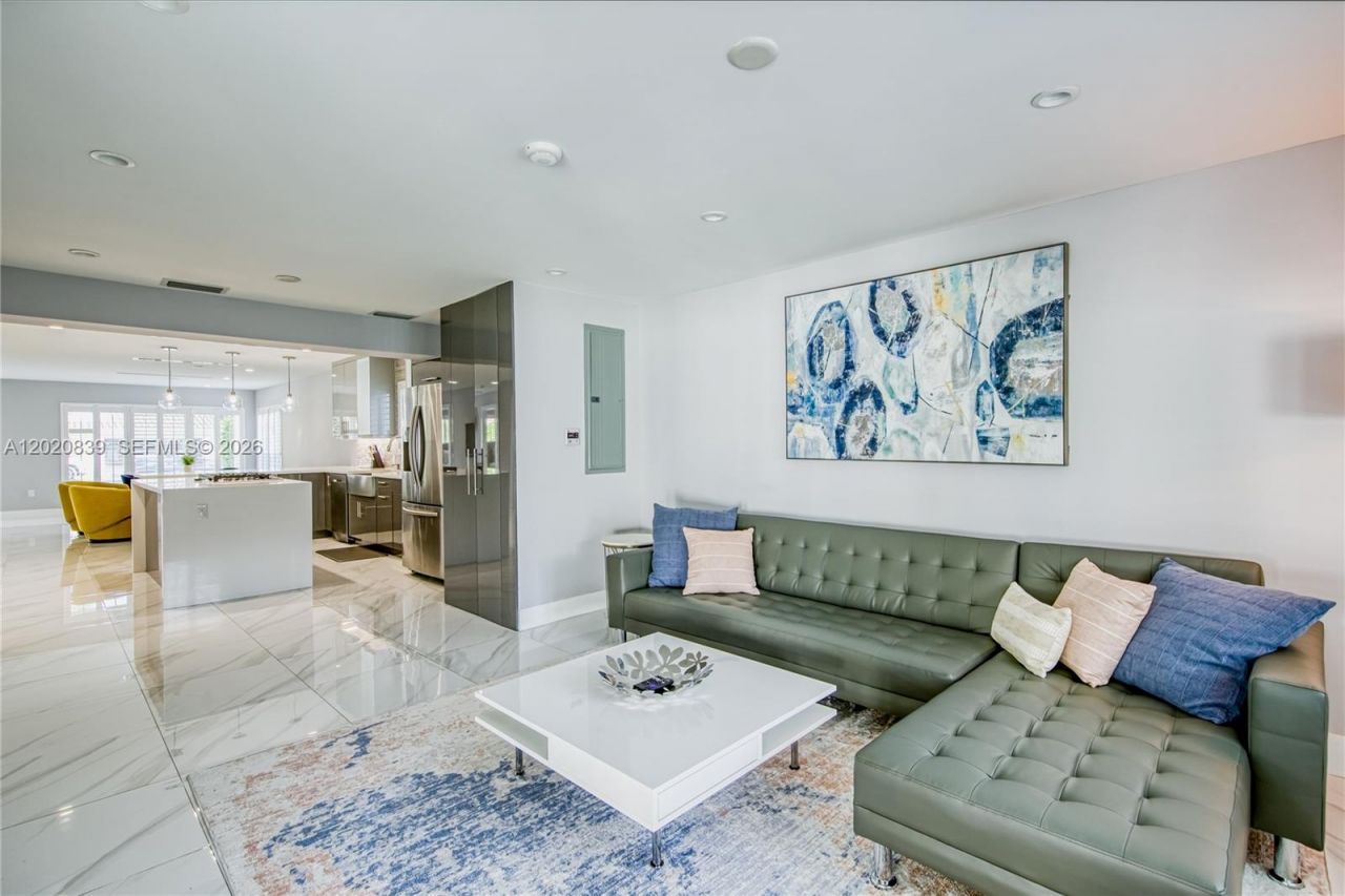 1239 Washington St, Unit 1239, Hollywood, FL 33019 Photo
