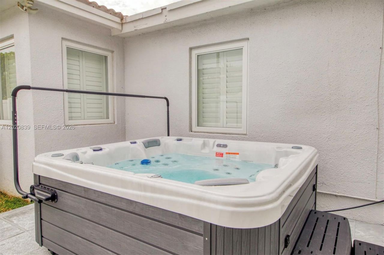 1239 Washington St, Unit 1239, Hollywood, FL 33019 Photo