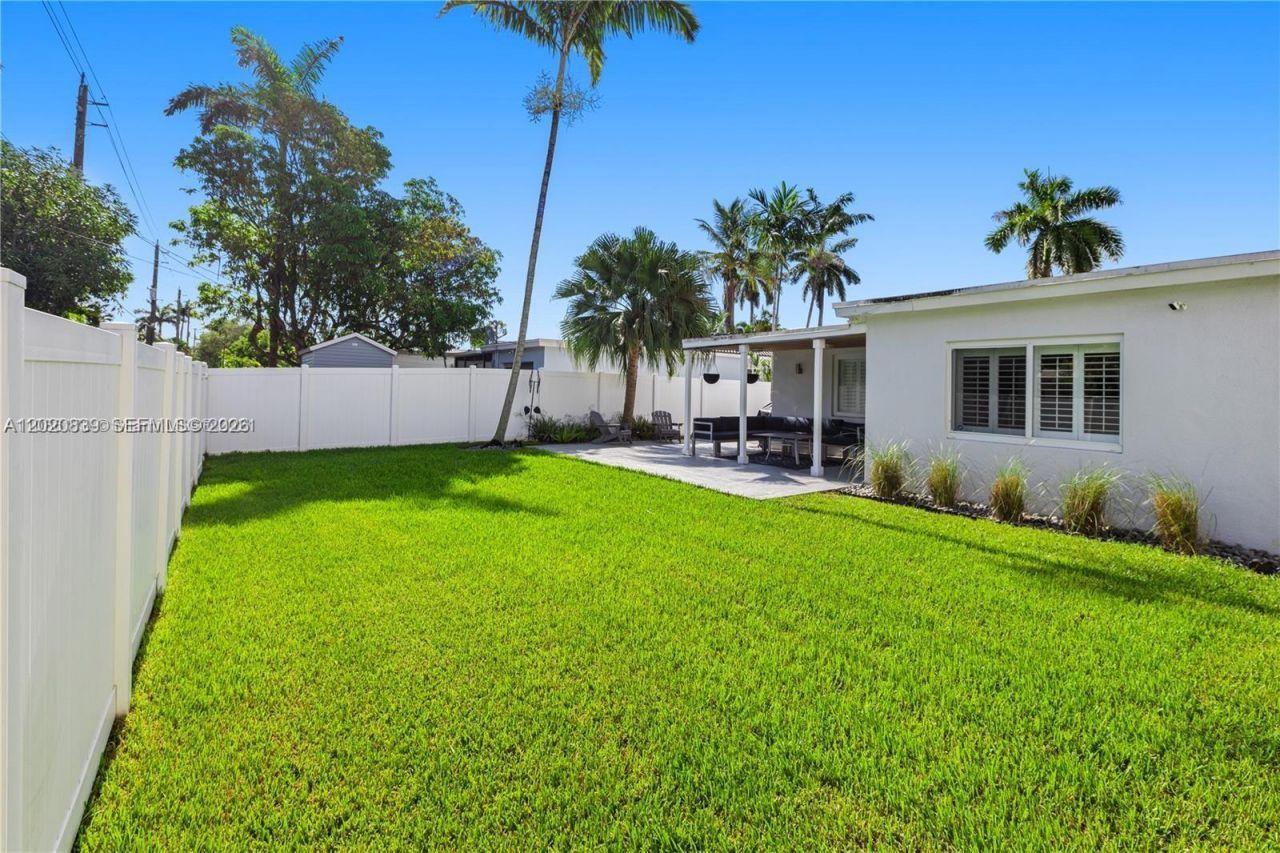 1239 Washington St, Unit 1239, Hollywood, FL 33019 Photo