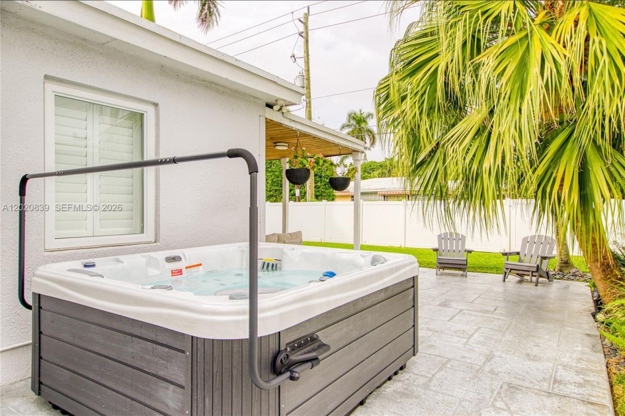 1239 Washington St, Unit 1239, Hollywood, FL 33019 Photo