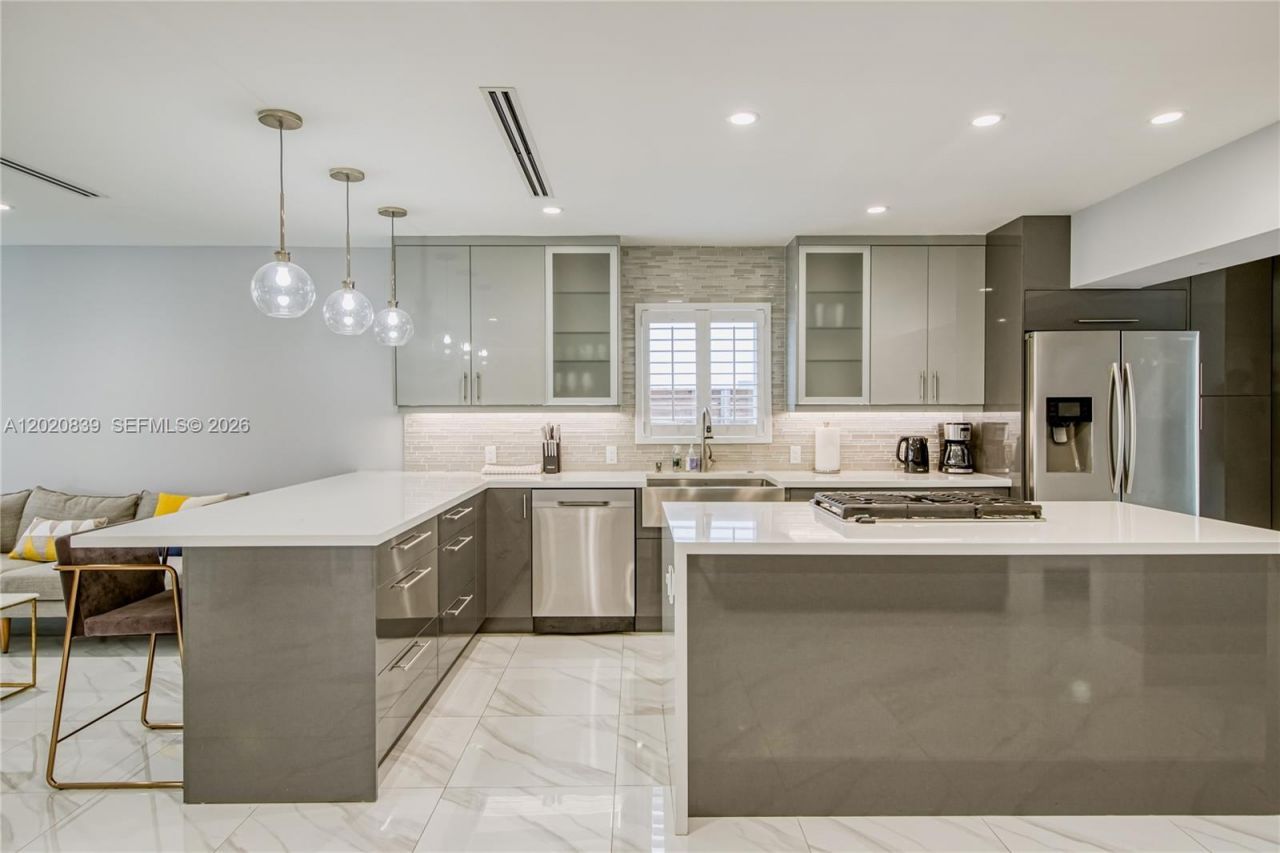 1239 Washington St , Unit 1239, Hollywood, FL 33019 Photo