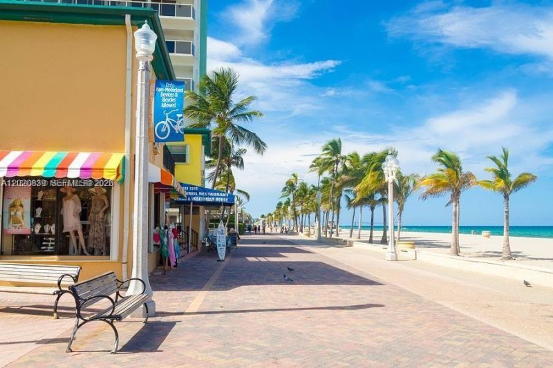 1239 Washington St, Unit 1239, Hollywood, FL 33019 Photo