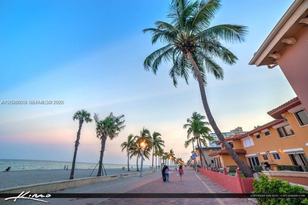 1239 Washington St, Unit 1239, Hollywood, FL 33019 Photo