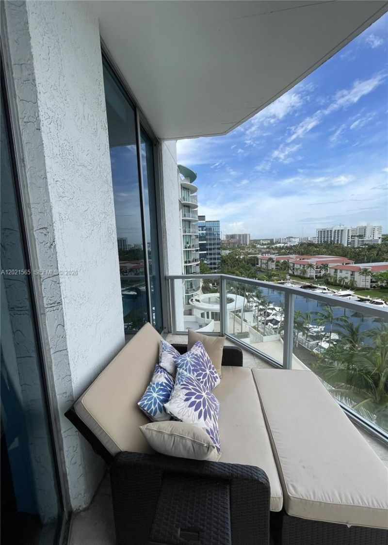 3029 NE 188th St , Unit 819, Aventura, FL 33180 Photo