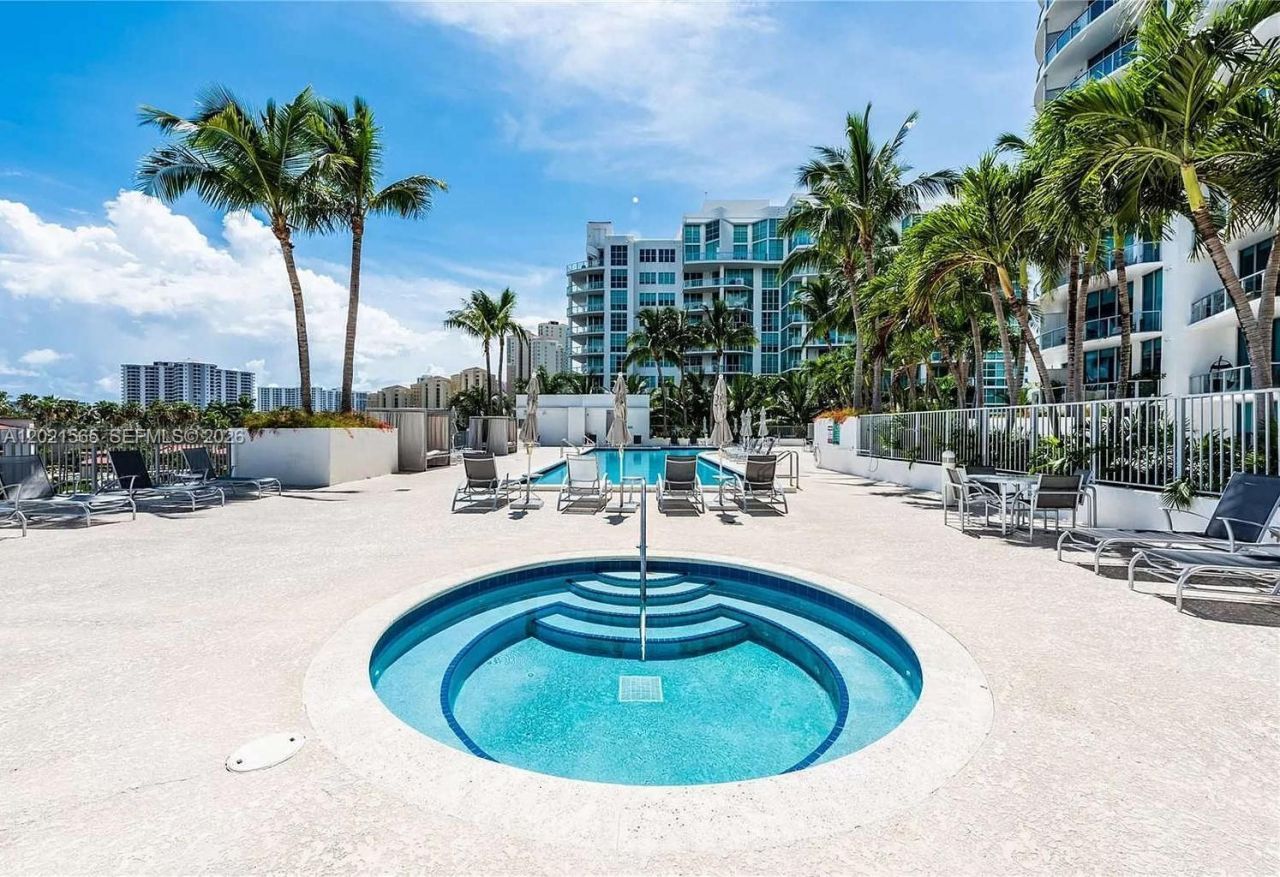 3029 NE 188th St , Unit 819, Aventura, FL 33180 Photo