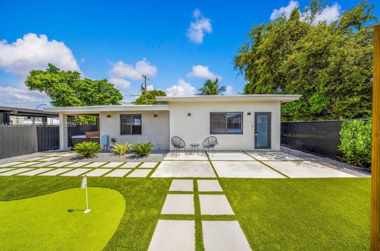 111 NW 53rd St , Miami, FL 33127 Photo