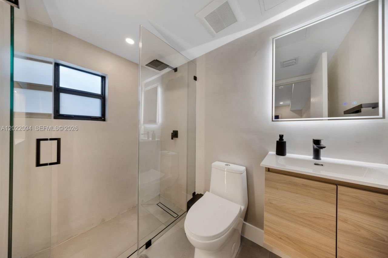 111 NW 53rd St , Miami, FL 33127 Photo