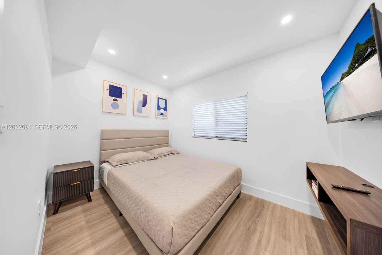 111 NW 53rd St , Miami, FL 33127 Photo