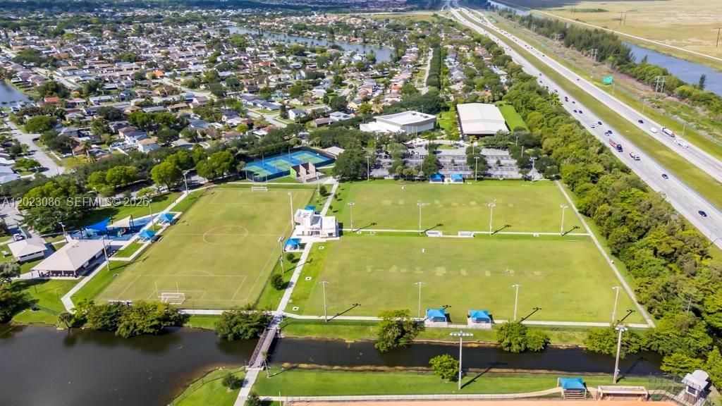 11641 NW 42nd St , Sunrise, FL 33323 Photo