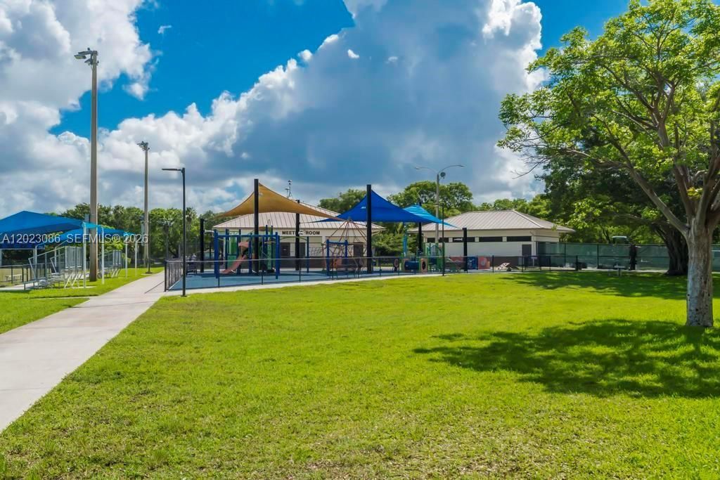 11641 NW 42nd St , Sunrise, FL 33323 Photo