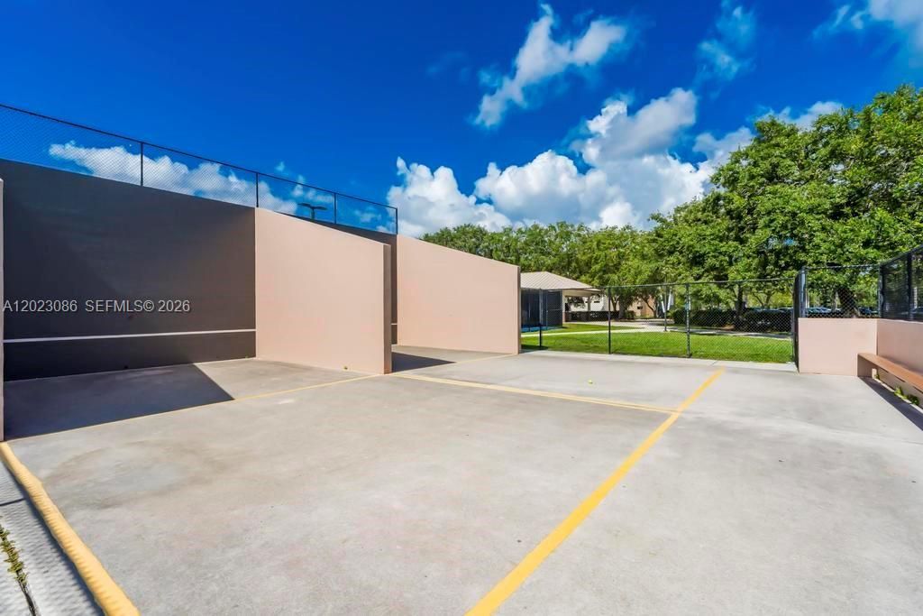 11641 NW 42nd St , Sunrise, FL 33323 Photo