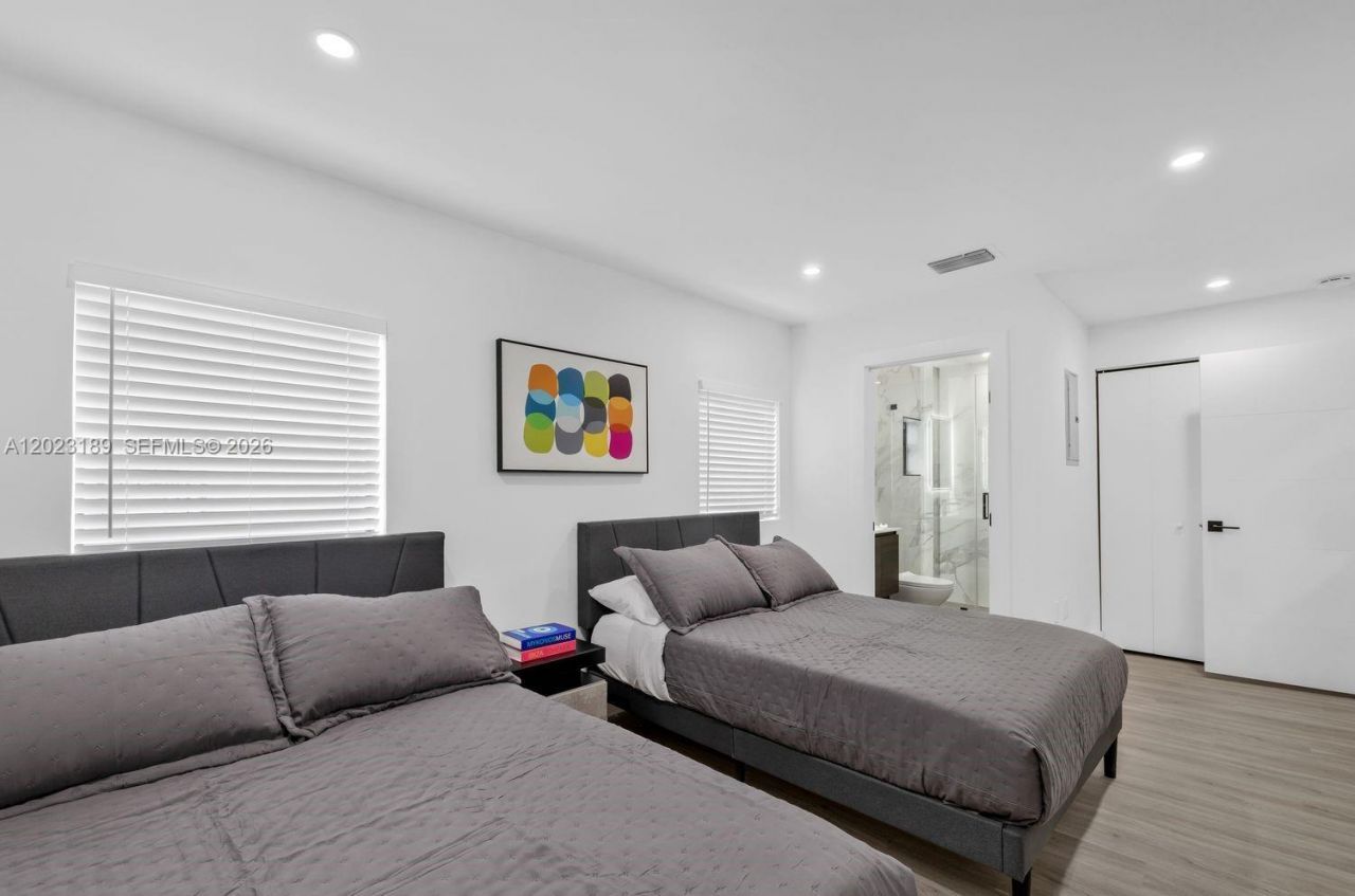 121 NW 53rd St, Miami, FL 33127 Photo