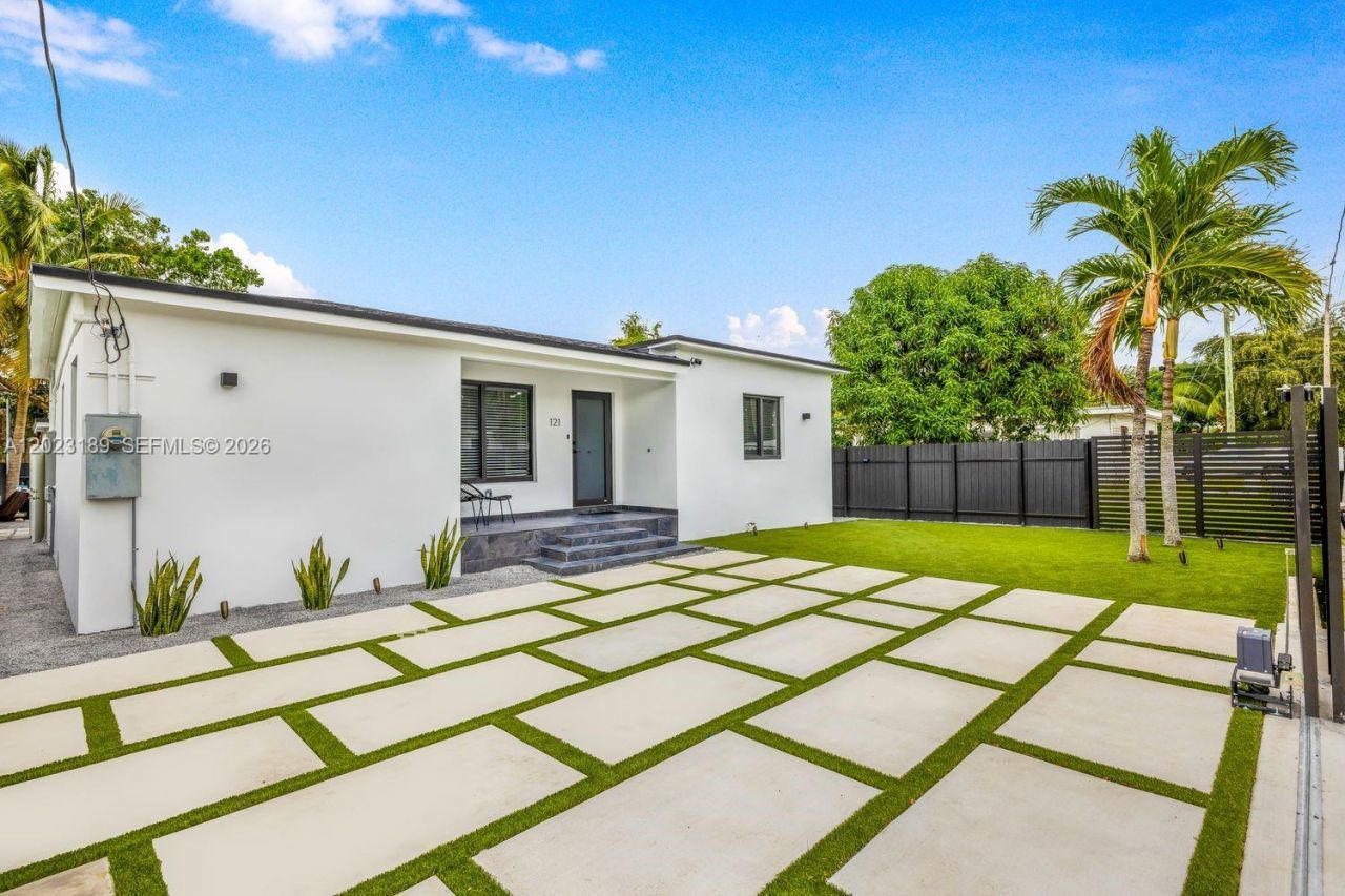 121 NW 53rd St, Miami, FL 33127 Photo