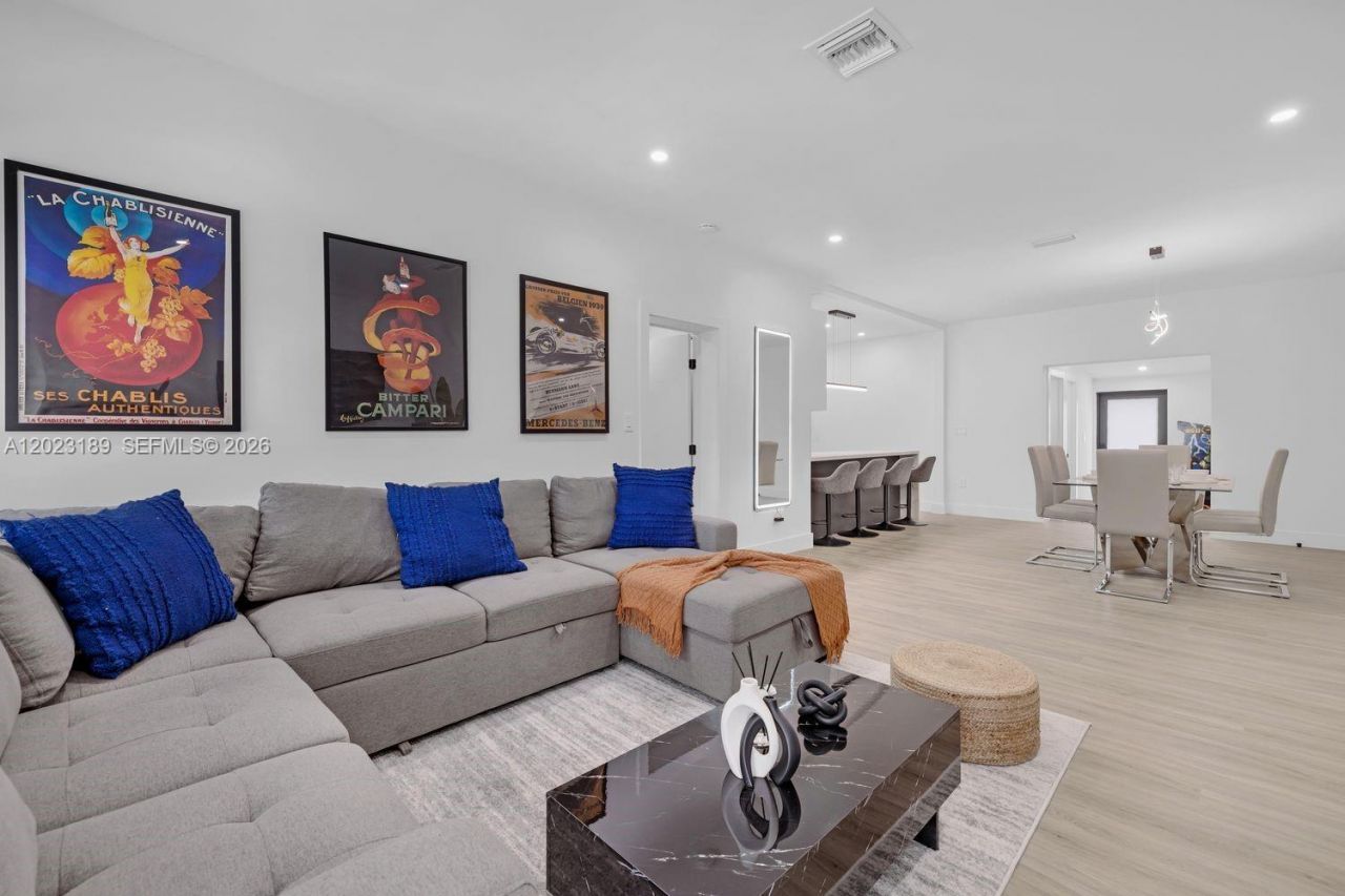 121 NW 53rd St, Miami, FL 33127 Photo