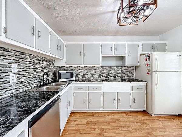 1000 NE 14th Ave , Unit 411, Hallandale Beach, FL 33009