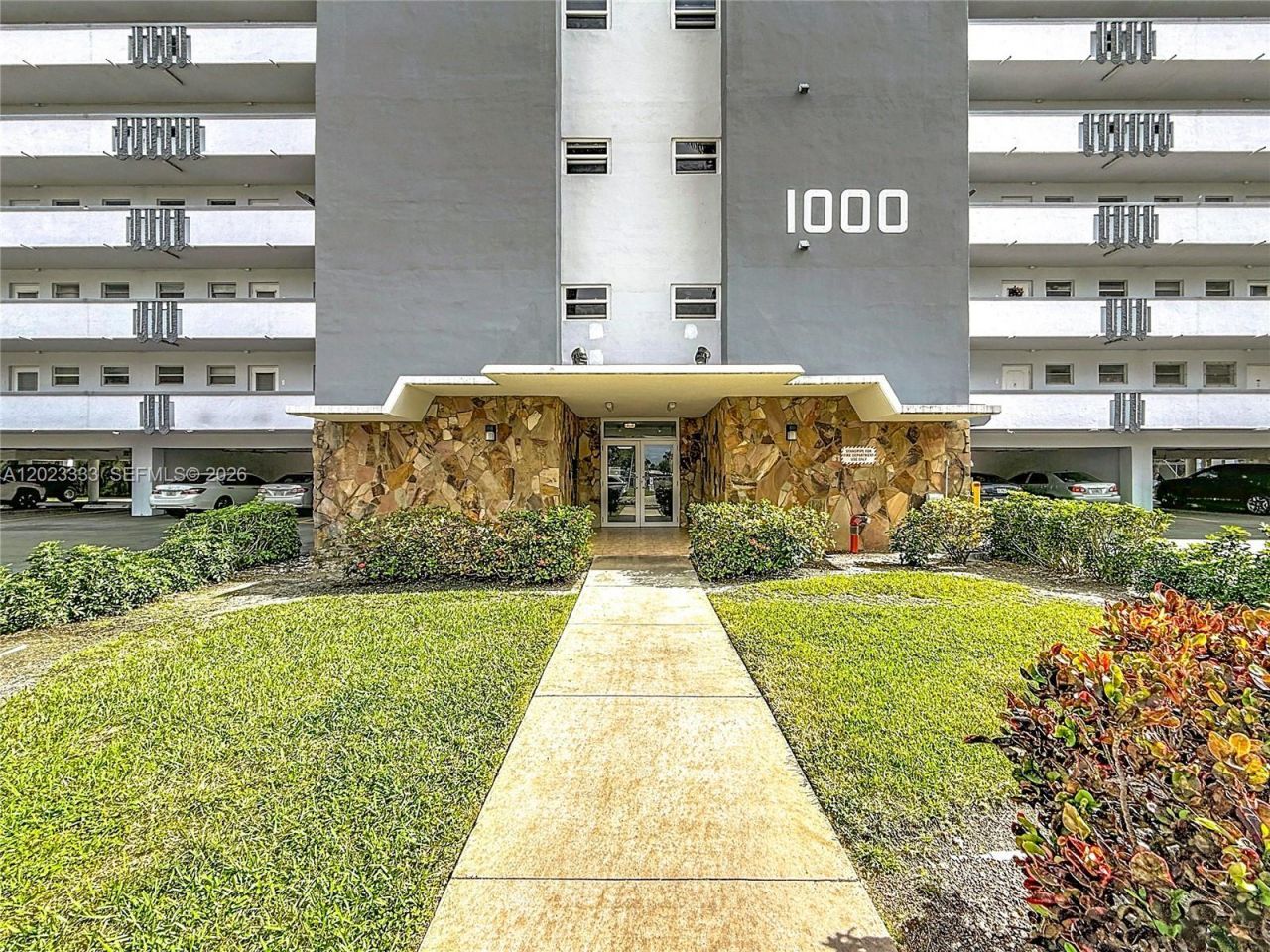1000 NE 14th Ave , Unit 411, Hallandale Beach, FL 33009 Photo