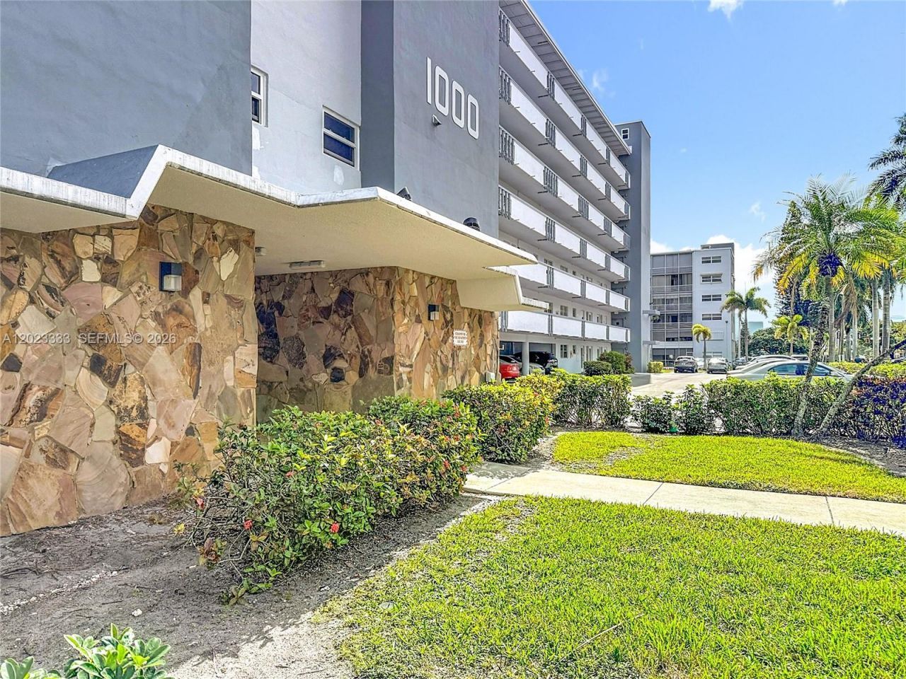 1000 NE 14th Ave , Unit 411, Hallandale Beach, FL 33009 Photo