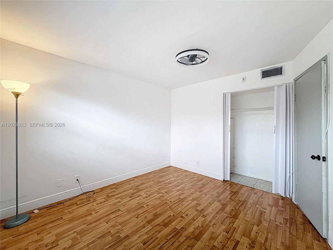 1000 NE 14th Ave , Unit 411, Hallandale Beach, FL 33009 Photo