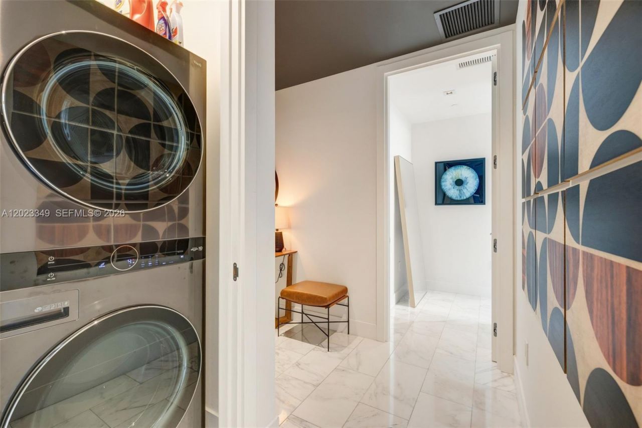 1451 Brickell Ave, Unit 4304, Miami, FL 33131 Photo