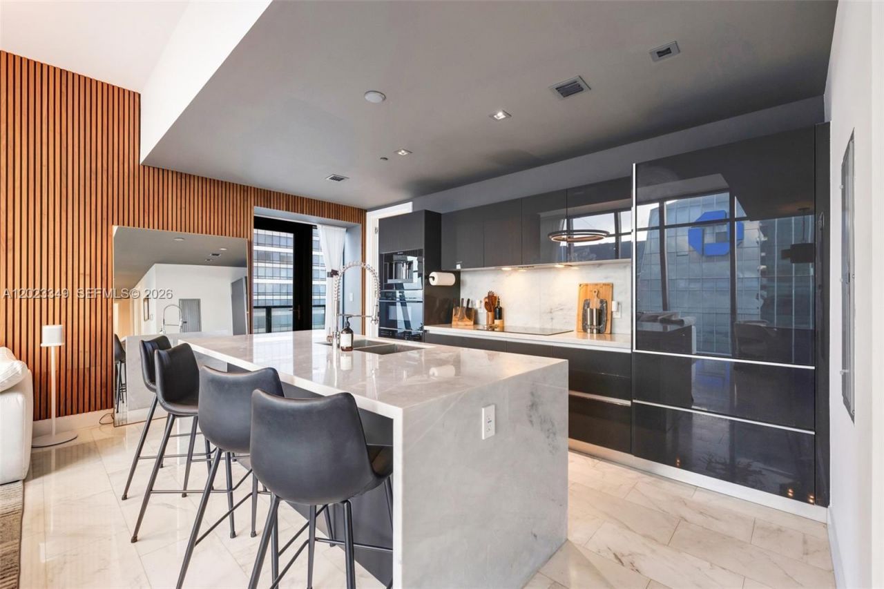 1451 Brickell Ave, Unit 4304, Miami, FL 33131 Photo
