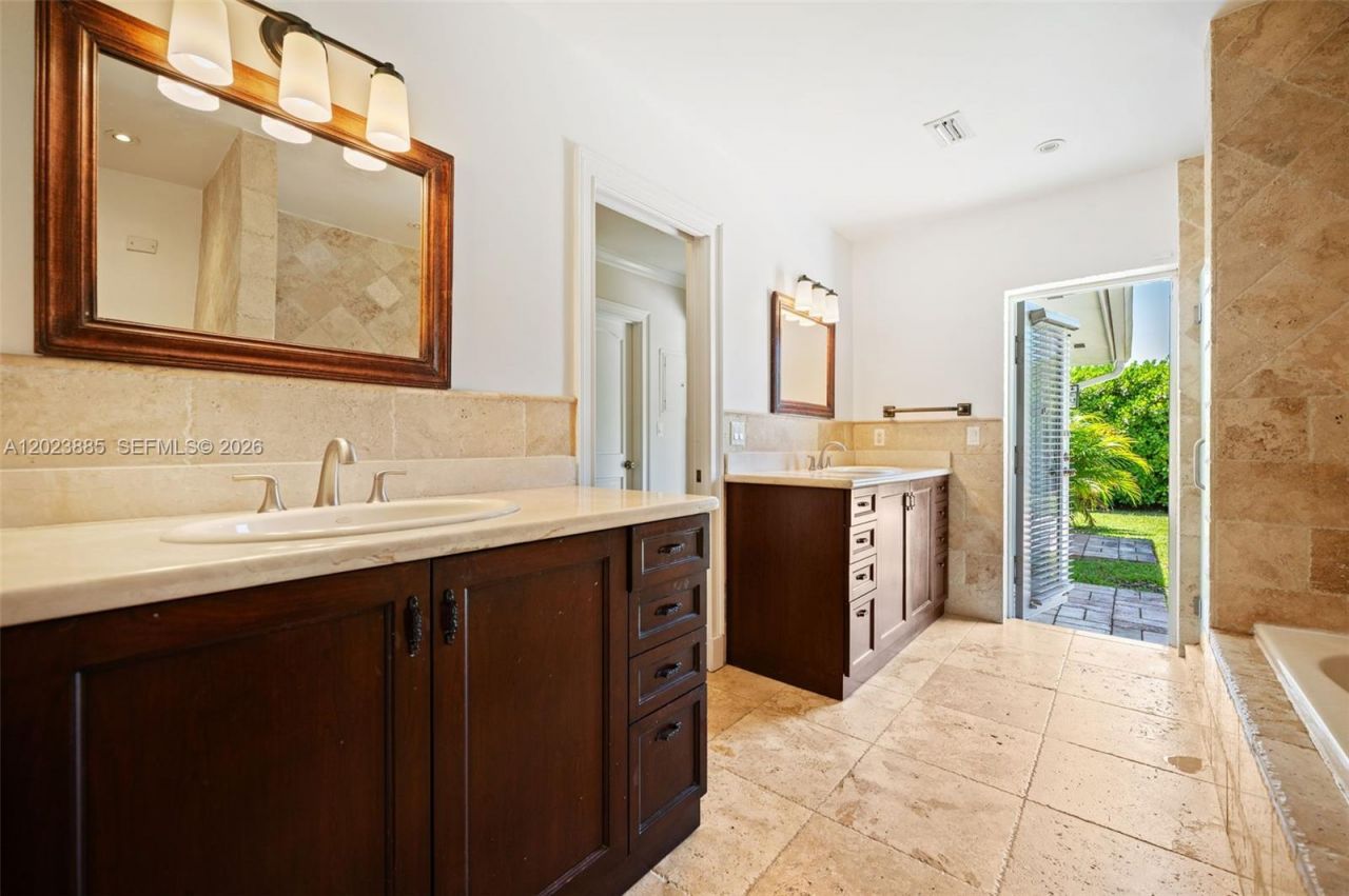 11100 SW 73rd Ct, Pinecrest, FL 33156 Photo