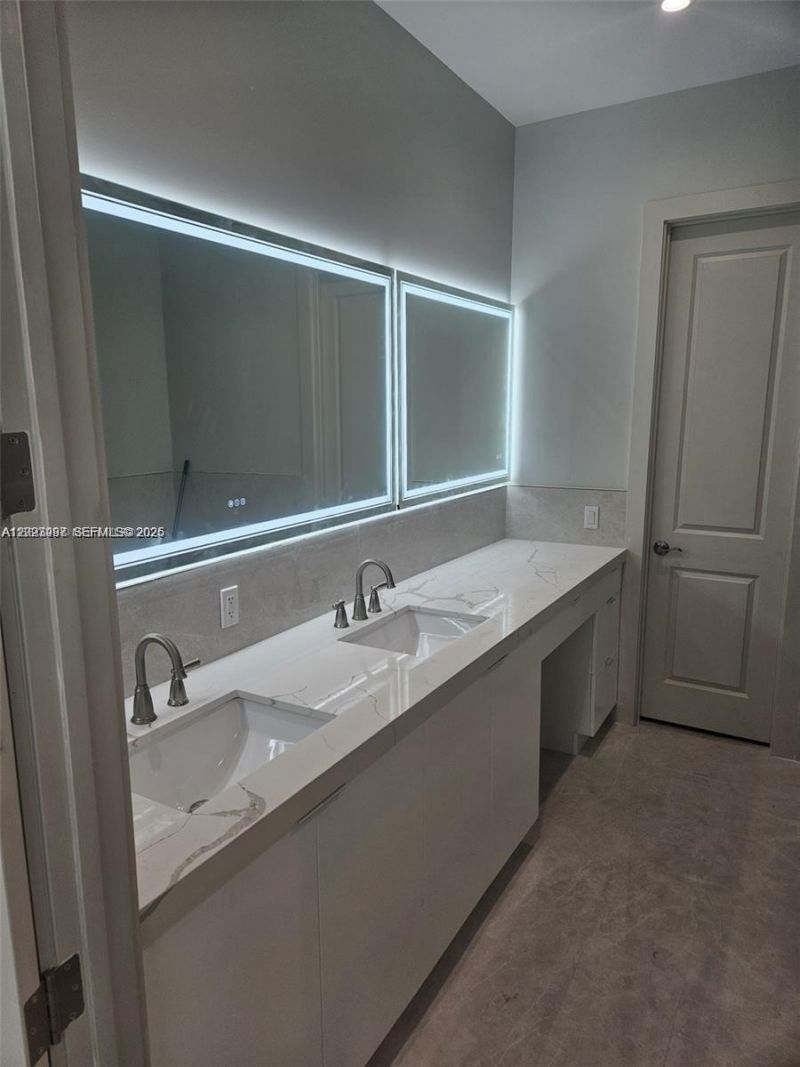 8410 SW 65 Ave , South Miami, FL 33143 Photo