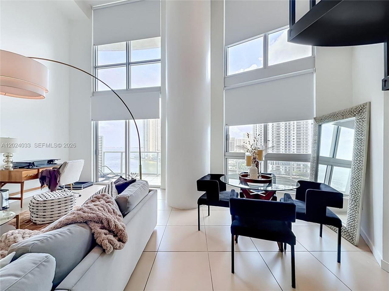 300 S Biscayne Blvd, Unit L-1016, Miami, FL 33131 Photo